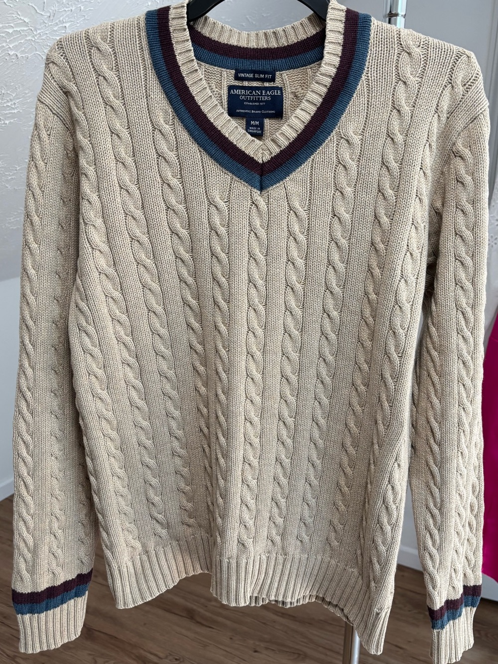 American Eagle "Vintage Slim Fit" cricket style, tennis prep v neck sweater, MED